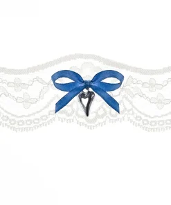 Giarrettiera in Pizzo Panna con Fiocco Blu e Ciondolo